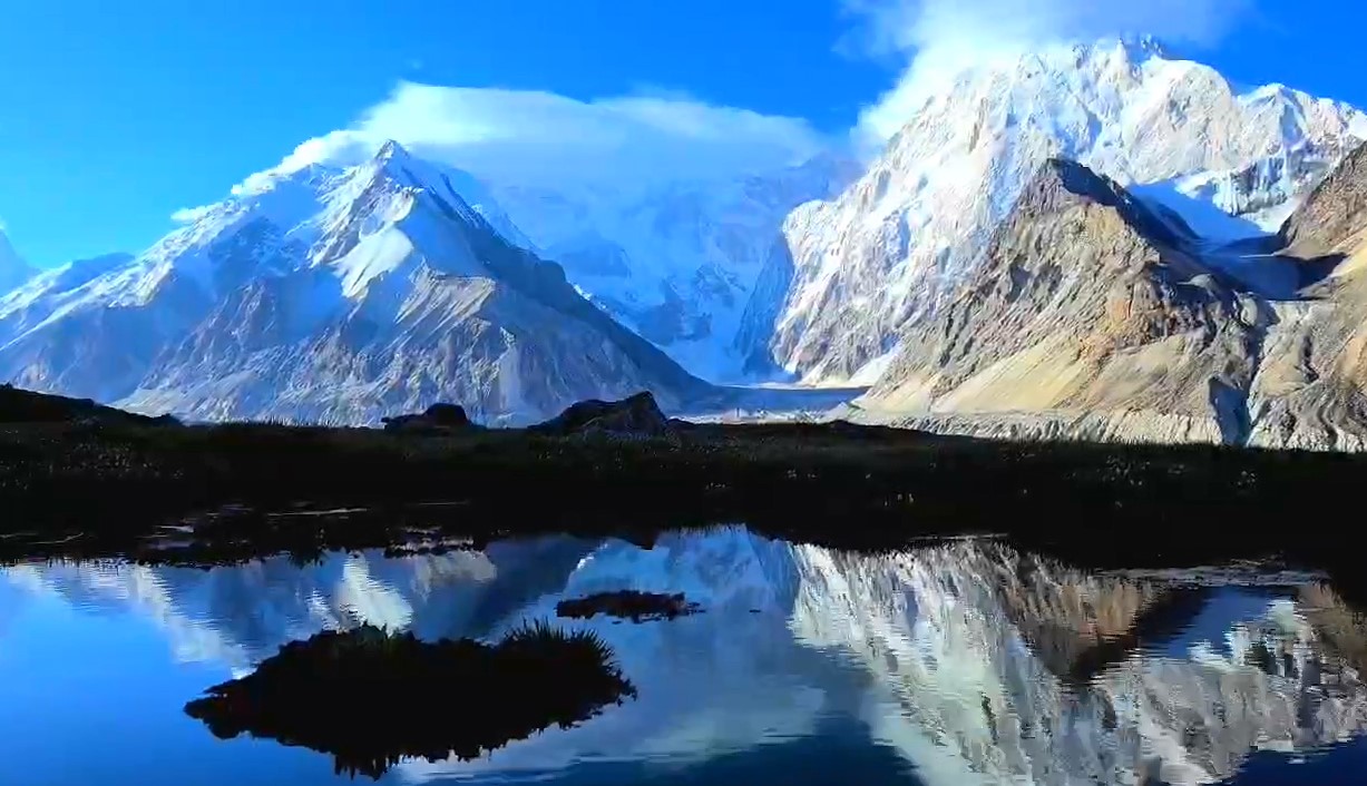 夏特冰川营地景观
